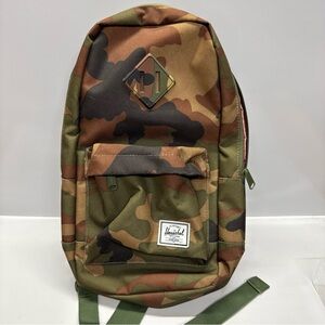 Herschel Backpack Classic Woodland/Army Camo 15in X 10in, Crossbody Bag